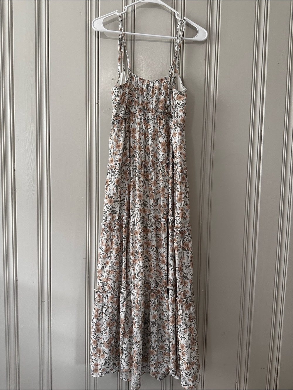Sunlit Floral Tiered Maxi Dress in White and Tan - Picture 6 of 13